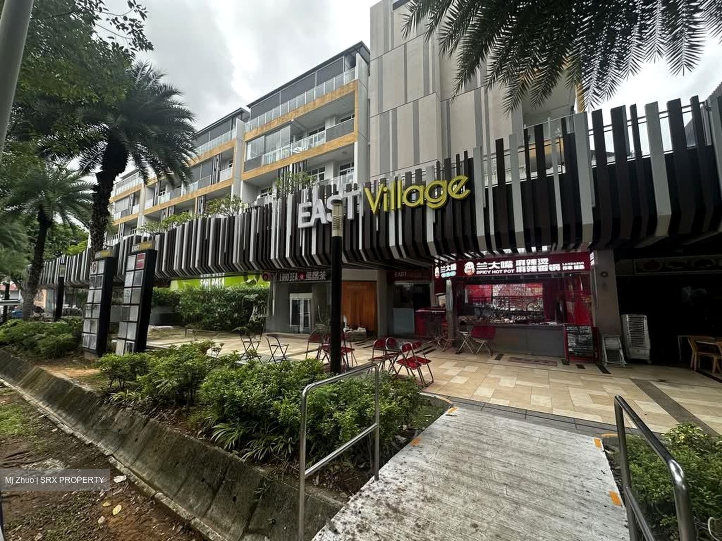 East Village (D16), Retail #578524451
